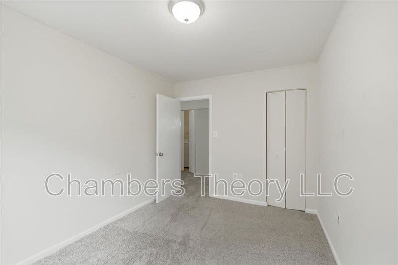 Woodbridge House: 12181 Old Salem Ct