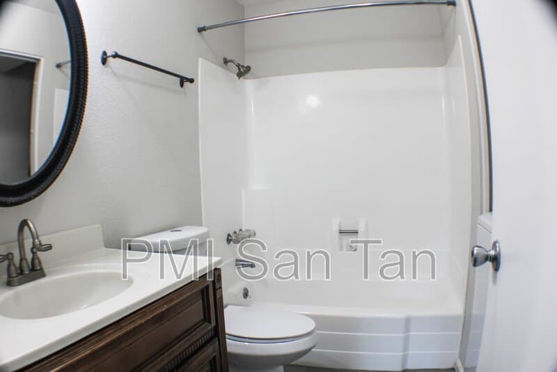 Tempe Condo: 821 South Casitas Drive