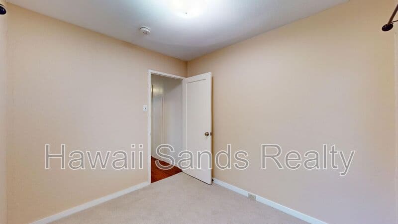 Honolulu House: 908 Kinau Street