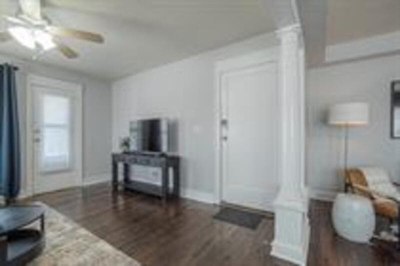 Kansas City Condo: 3833 Central St - 2N