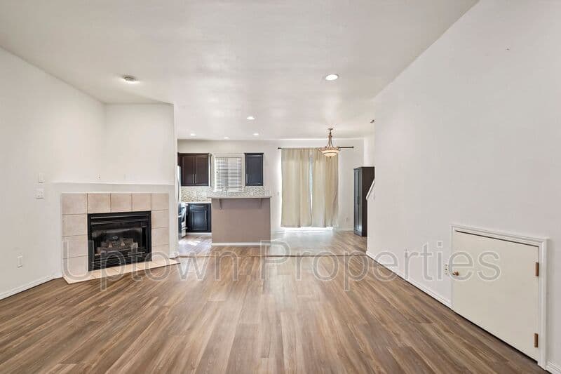 Tualatin House: 9284 SW Sweek Dr