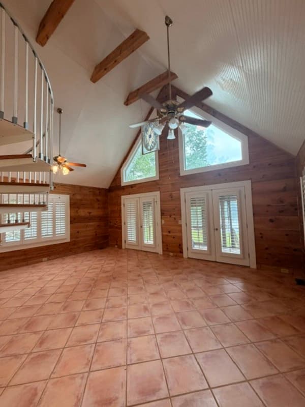 Prosperity House: 127 Oak Pointe Road