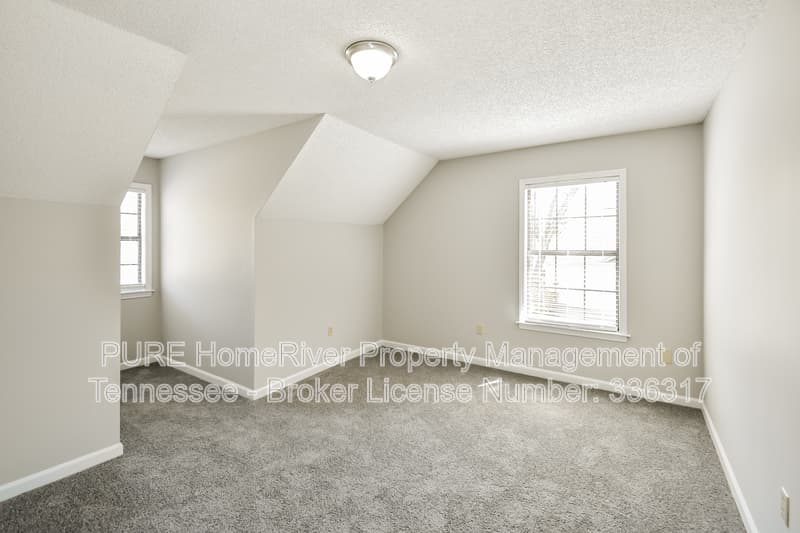 Memphis House: 2837 Gailwood Dr