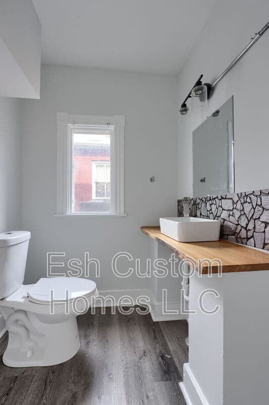 Lancaster House: 611 South Prince Street