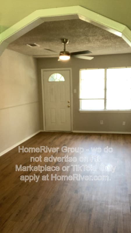 Euless House: 102 Travis Dr