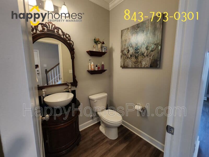 Summerville House: 123 Rouen Lane