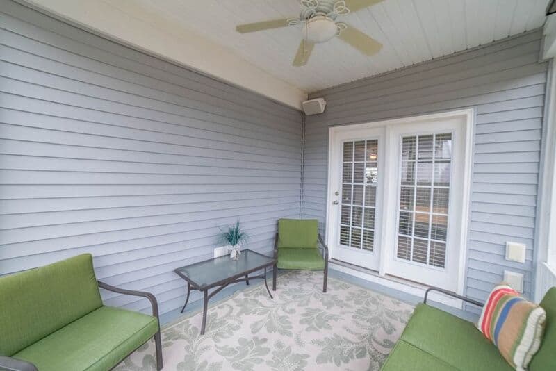 Pooler House: 341 Casey Dr