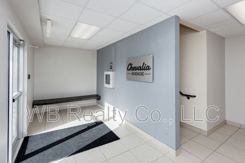 Grimes Condo: 1951 N James St