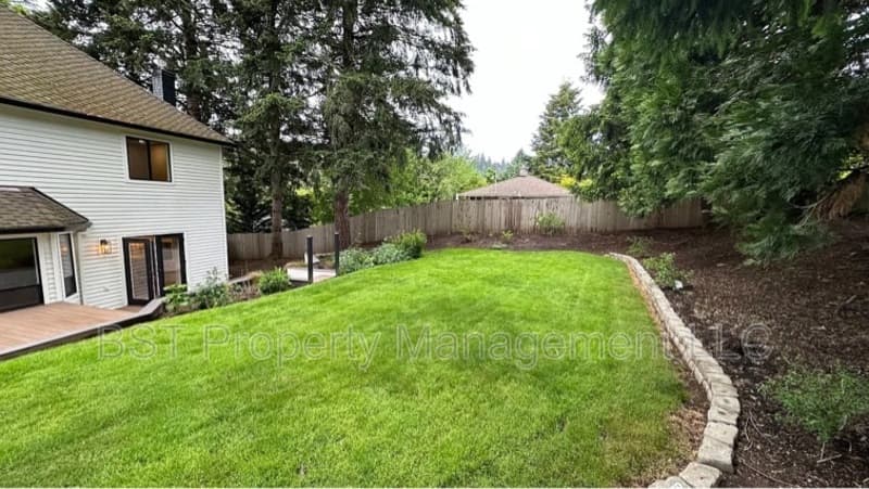 West Linn House: 25130 Rancho Lobo Court