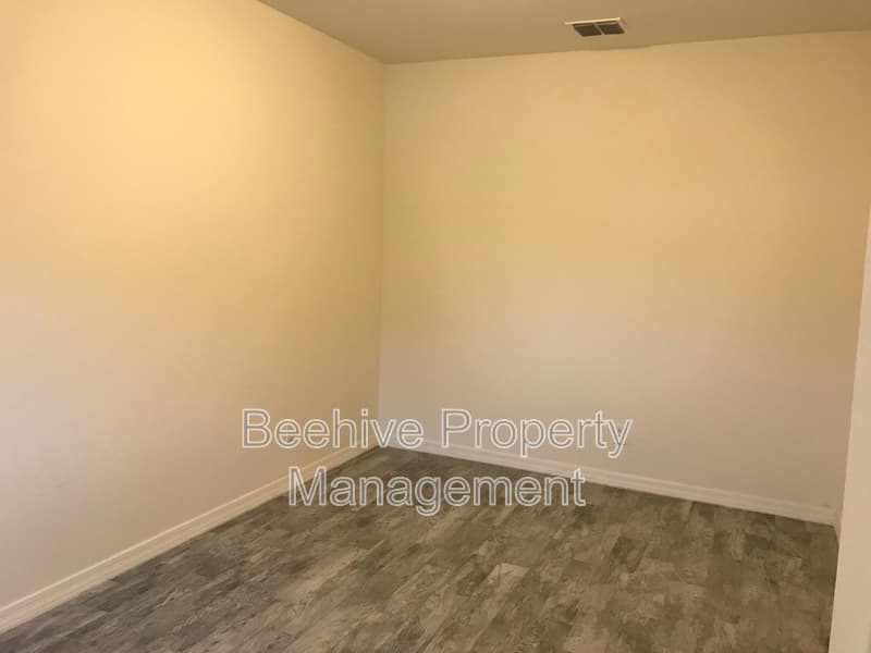 Mesa House: 3014 N 72nd St
