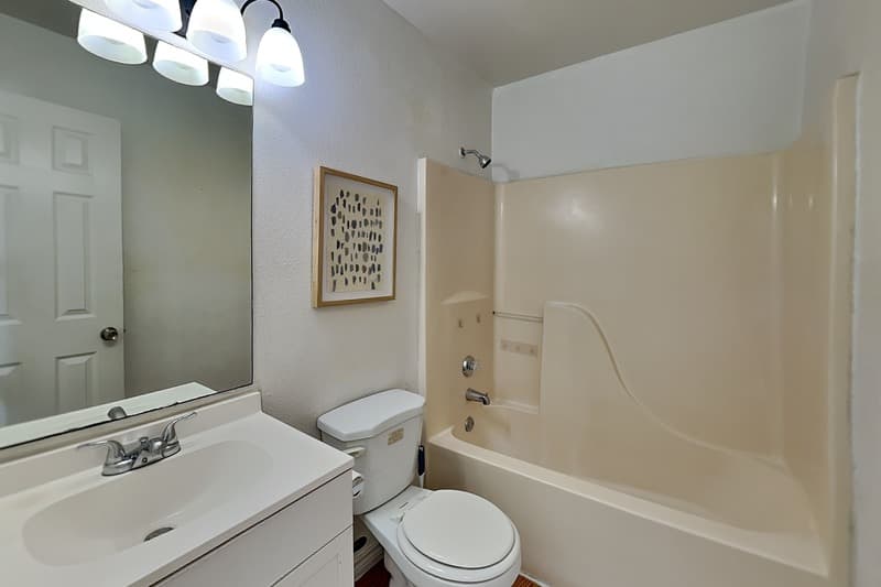 Duncanville House: 905 Fairbanks Cir