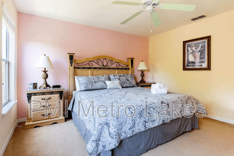 Davenport House: 194 Blue Jay Way