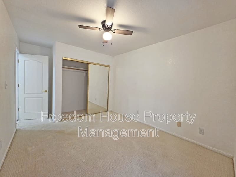Pahrump House: 2060 River Plate Drive