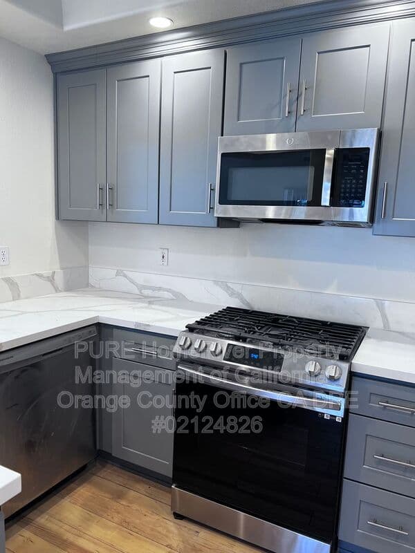 Rancho Santa Margarita House: 55 Montana Del Lago Dr