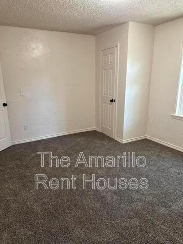 Amarillo House: 1636 N Nelson St