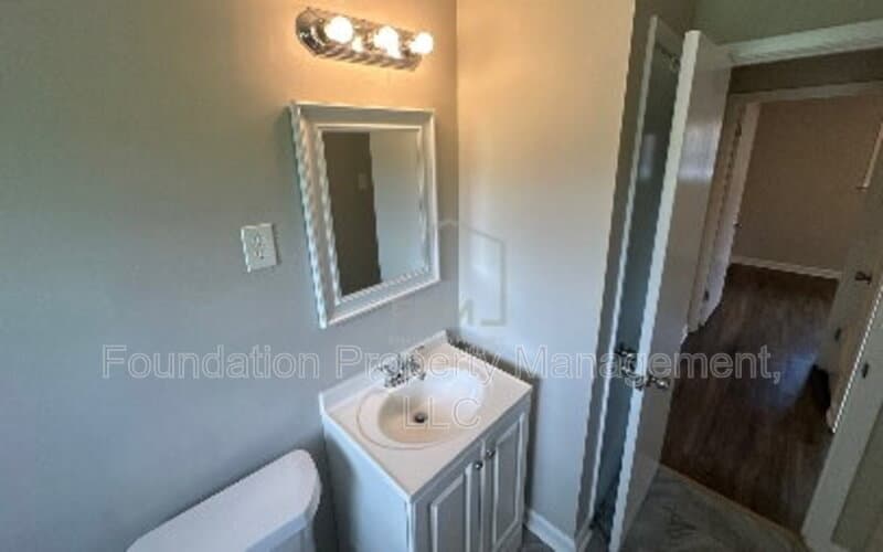 Memphis House: 2237 Gayle Avenue