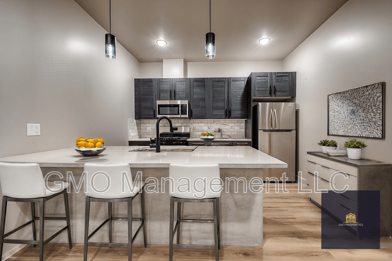 Chicago House: 1423 South Kedzie Avenue
