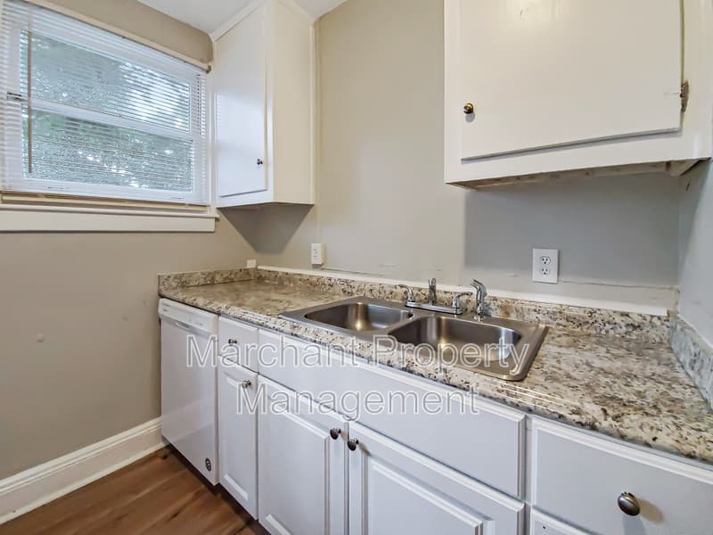 Greenville House: 4 Brookforest Drive