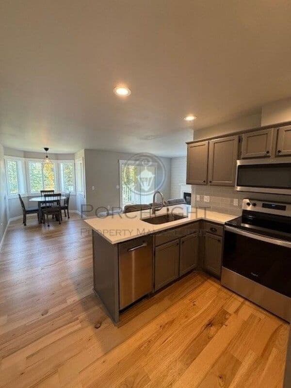 Lynden Condo: 236 West Maberry Drive - 1