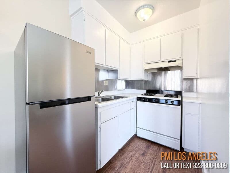 Los Angeles Condo: 1497 West 29th Street