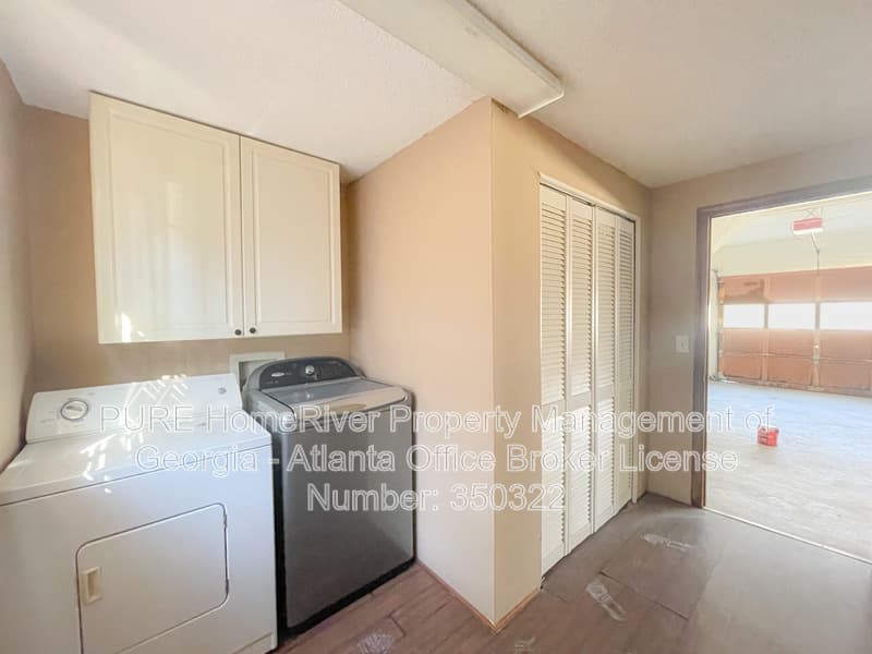 Lawrenceville House: 2280 Castle Royale Dr