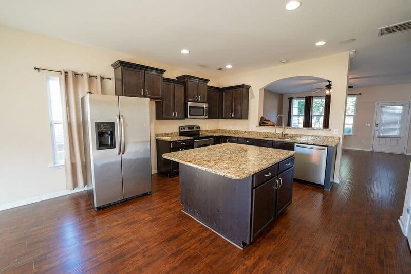 Pooler House: 43 Sand Valley Ct