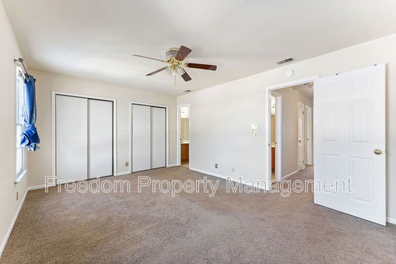 Warrenton Townhome: 726 Pine Tree Ct.