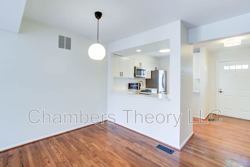 Arlington Condo: 2412 S. Walter Reed Dr