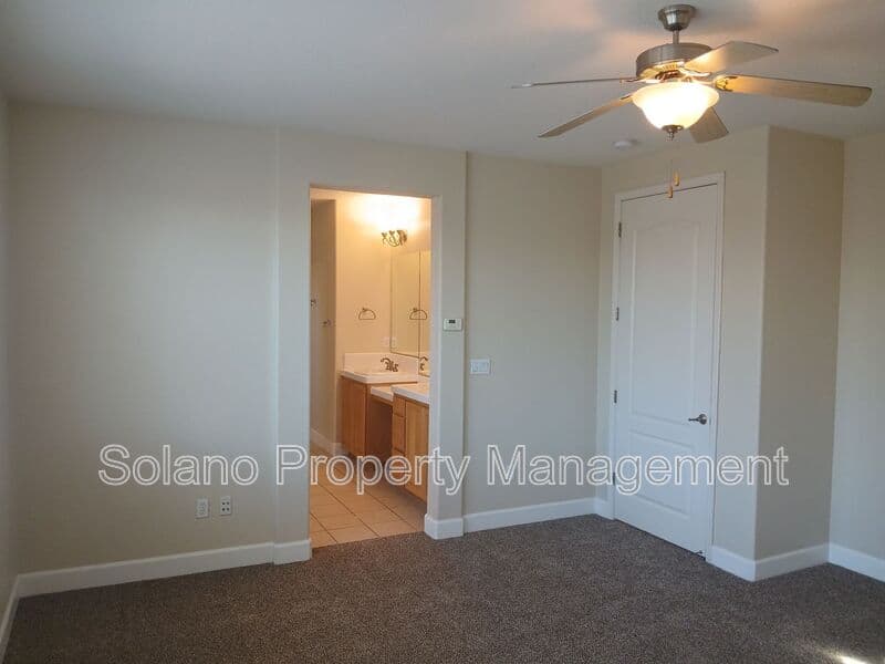 Vacaville House: 2167 Newcastle Dr.