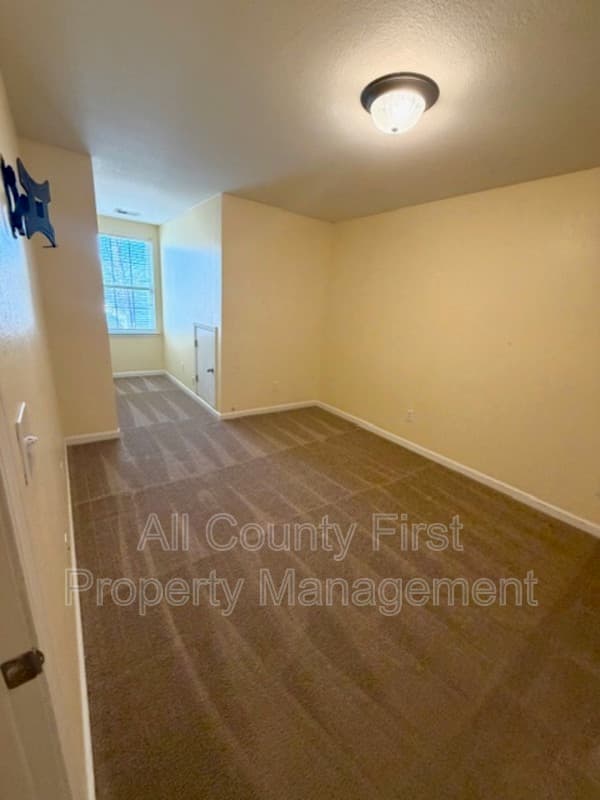 Lithonia House: 1368 Rogers Trce