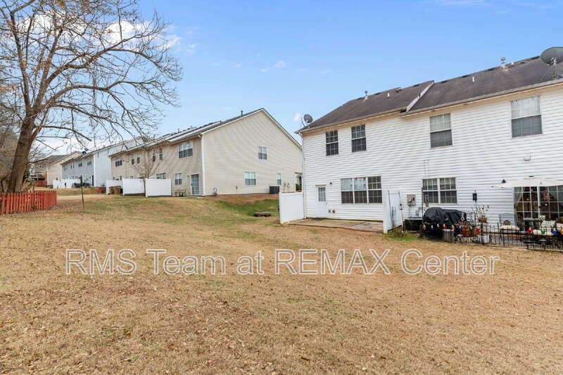 Flowery Branch Townhome: 4932 Vireo Dr