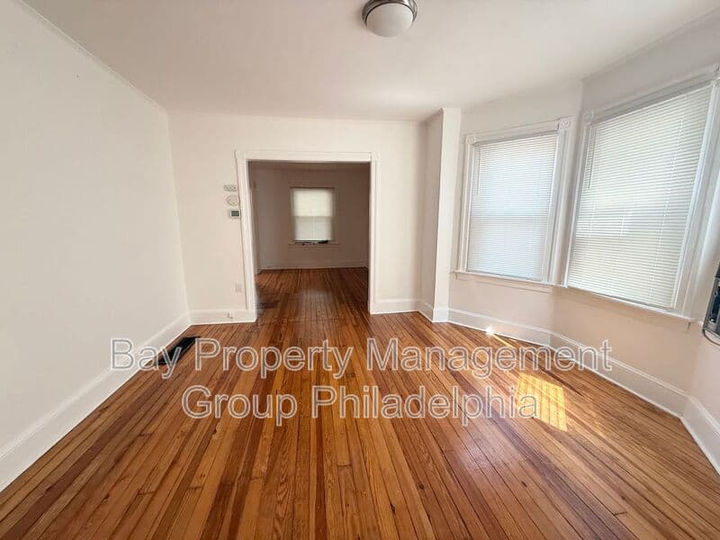 Collingdale House: 242 Pusey Ave