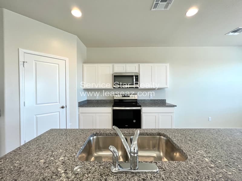 Casa Grande House: 1173 W Avalon Canyon Dr