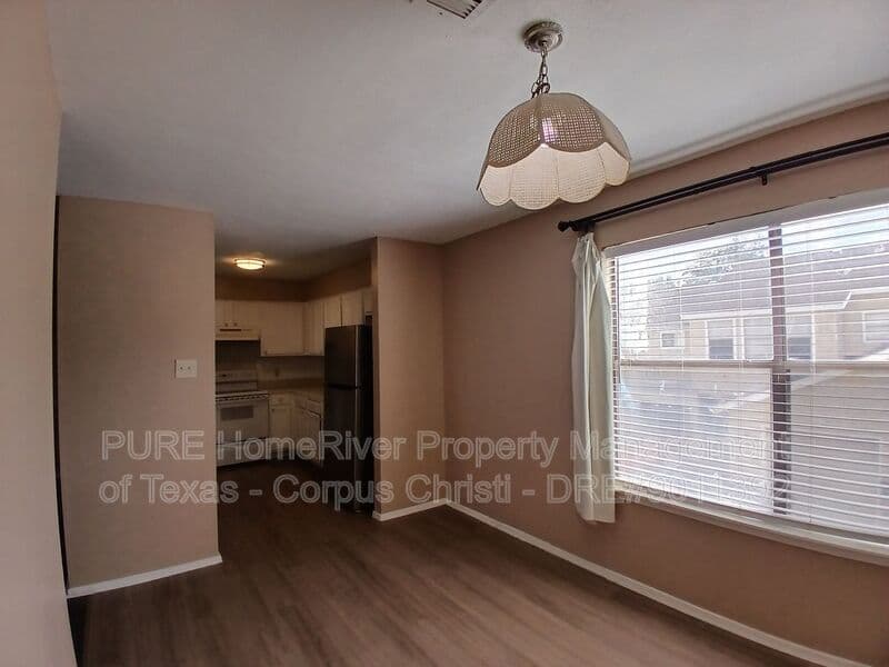 Corpus Christi Townhome: 4401 River Valley Dr