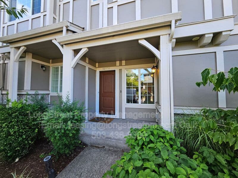 Portland Townhome: 14976 NW Orchid St