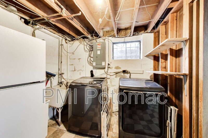 College Park House: 3510 Marlbrough Way