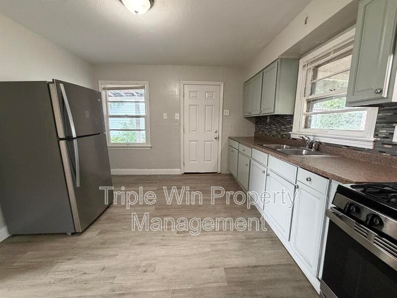 St. Louis House: 3133 Rex Ave