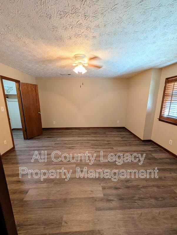 Auburn House: 125 Governors Rdg