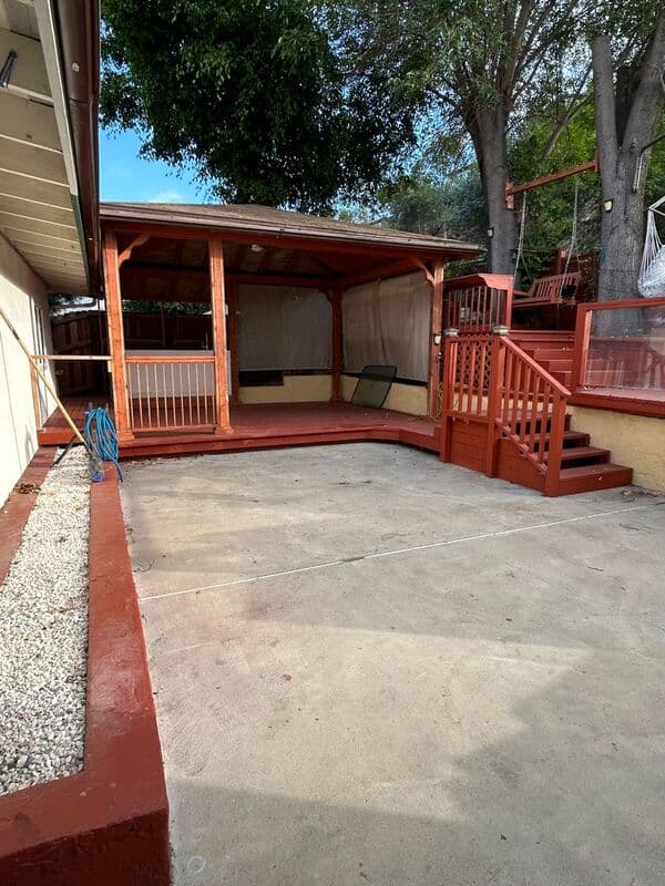 La Mesa House: 4040 Yale Ave