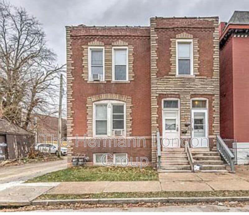 Saint Louis Condo: 512 Eiler