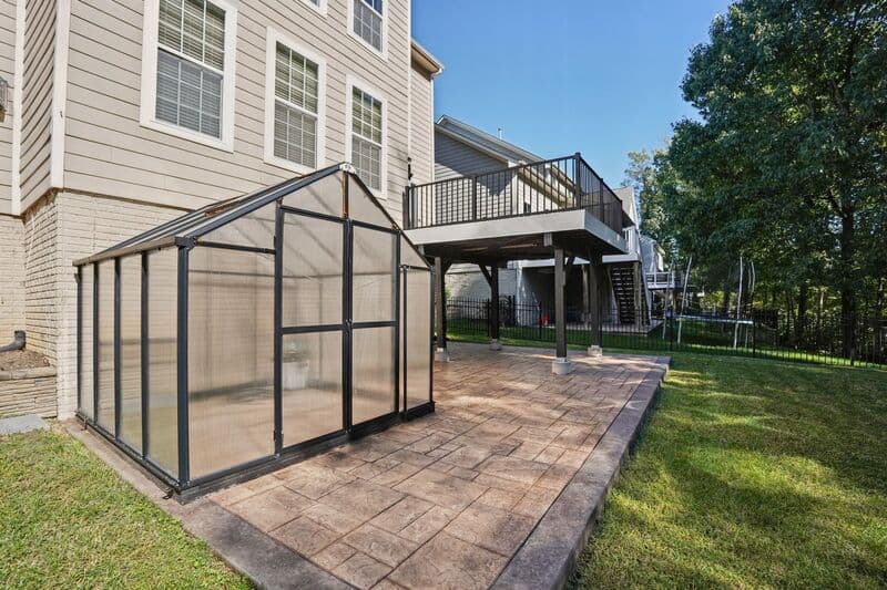 Fredericksburg House: 1100 Wright Court