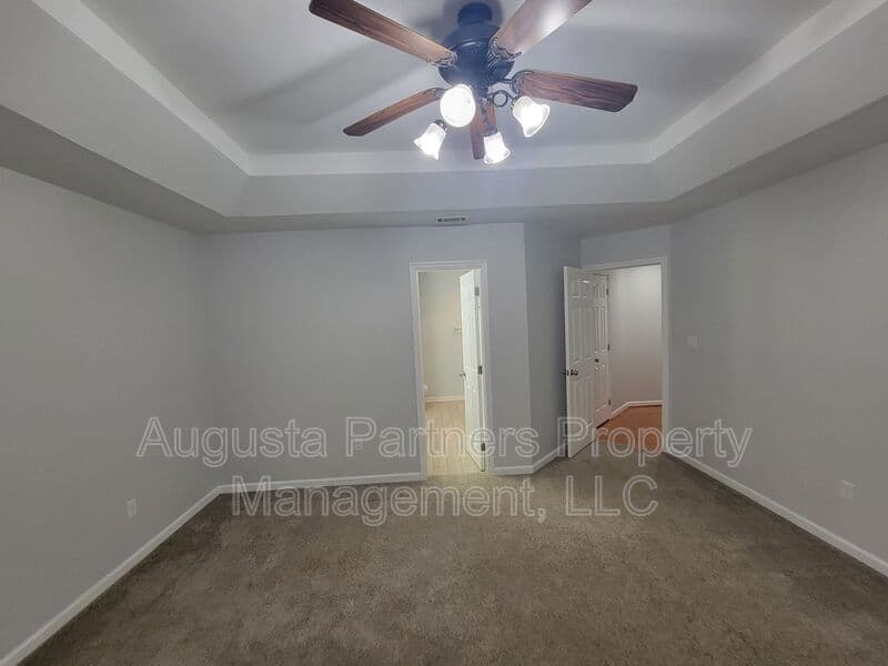 Augusta House: 2910 Pointewest Dr
