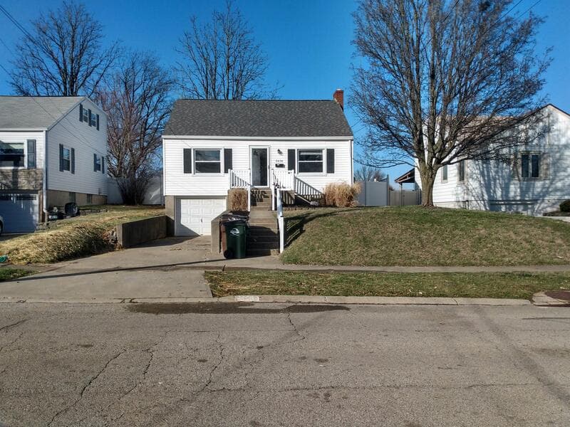 Cincinnati House: 5636 Biscayne Avenue