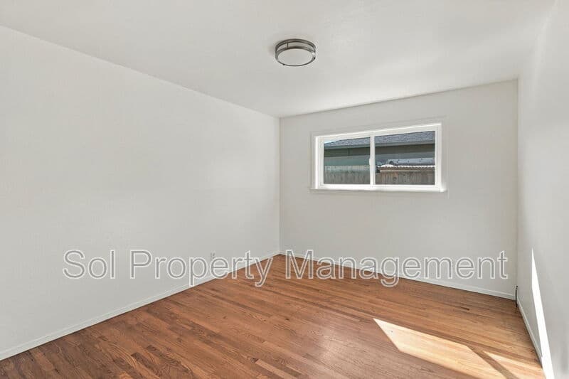 San Rafael House: 600 Tarragon Drive