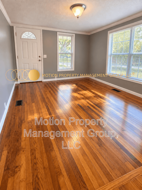 Cleveland House: 635 Ledford Rd NE