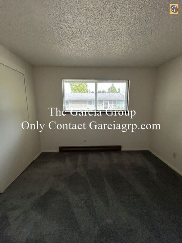 Gresham Condo: 480 SE Vista Ave.