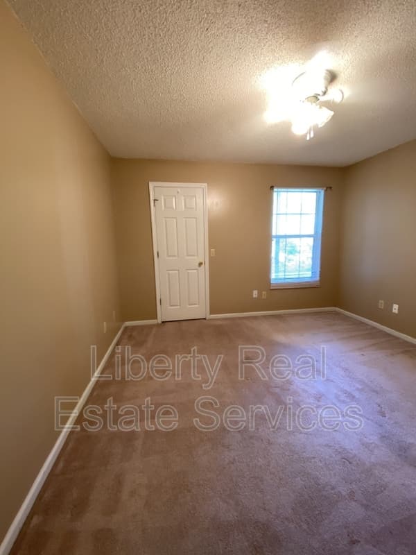 Hinesville House: 103 Magnolia Plantation Ct