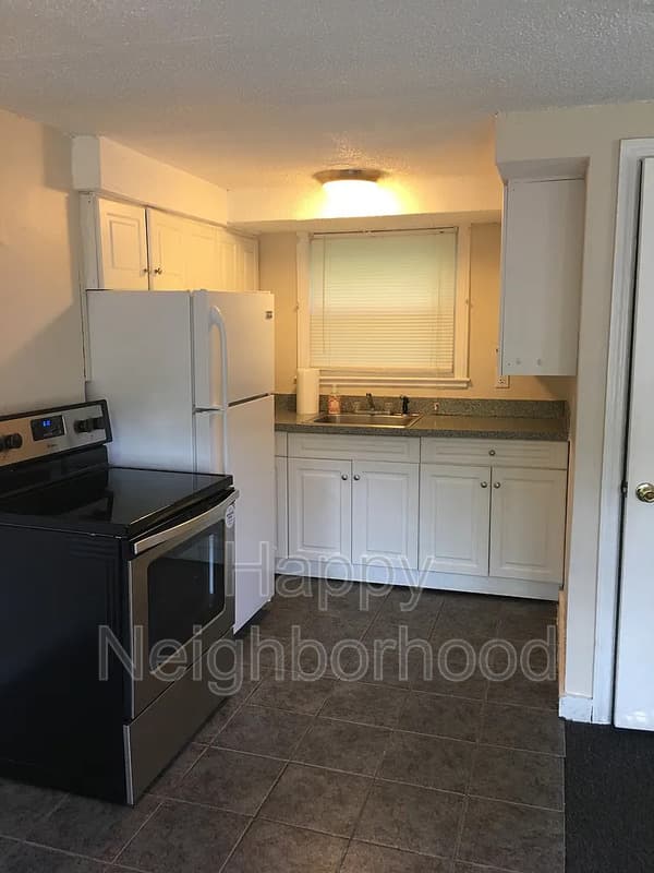Wallingford House: 153 North Ridgeland Road
