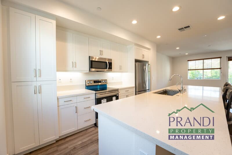 Novato Condo: 906 Rockview Rd