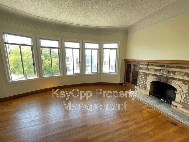 San Francisco Condo: 1666 24th Avenue